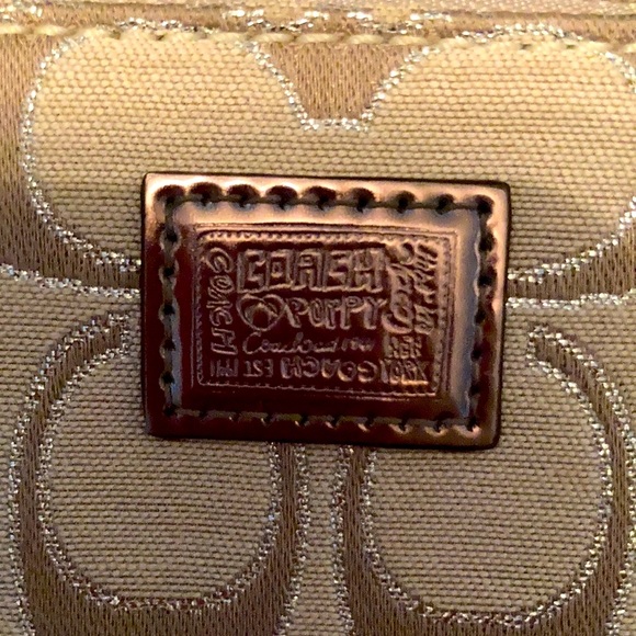 Coach x Poppy Wristlet - Picture 3 of 12